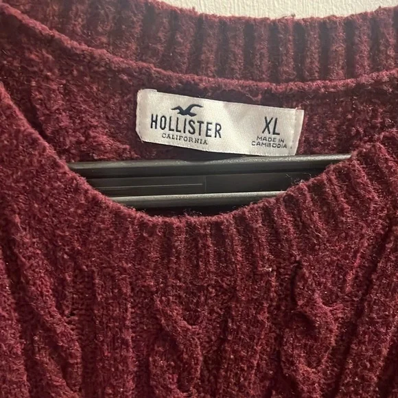 Comfy Oversized Burgundy Sweater - Picture 2 of 2